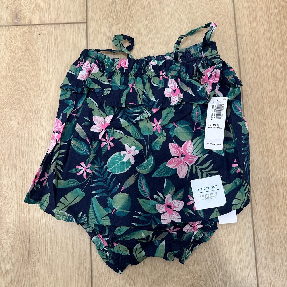 Old Navy Hawaiian Floral Baby Outfit Set 12-18 MONTHS